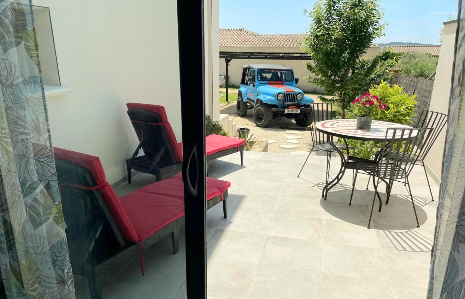 Romytt Suite Saint-Quentin-la-Poterie Esterno foto